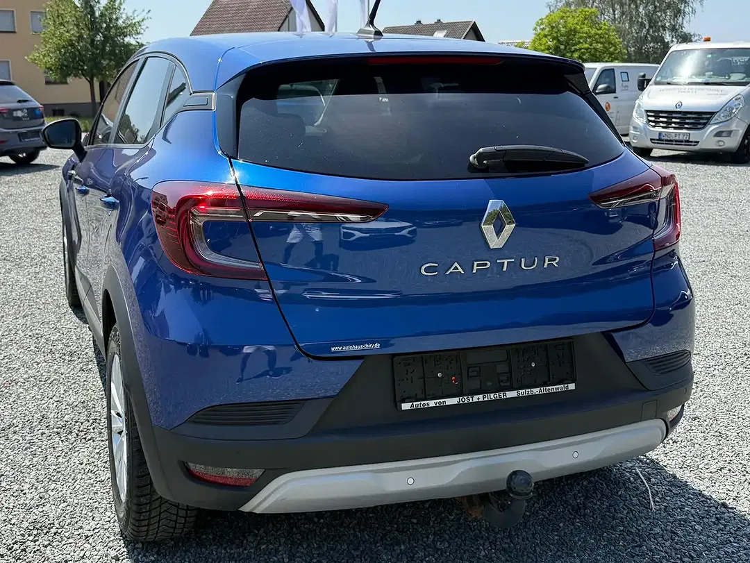Renault Captur - Thumbnail 3