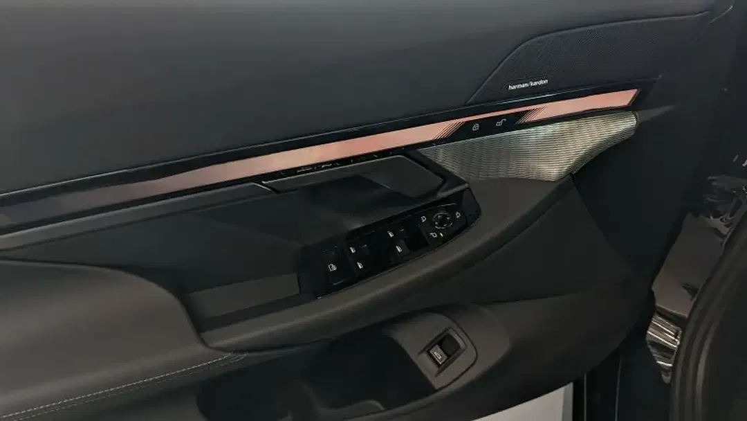 BMW 520 - Thumbnail 6