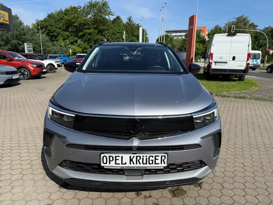 Opel Grandland - Thumbnail 3