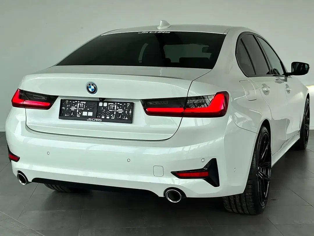 BMW 330 - Thumbnail 16