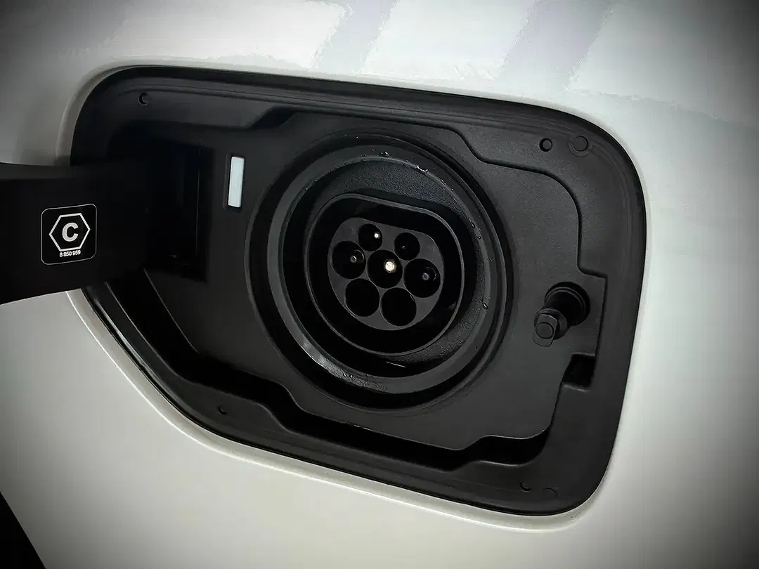 BMW 330 - Thumbnail 3