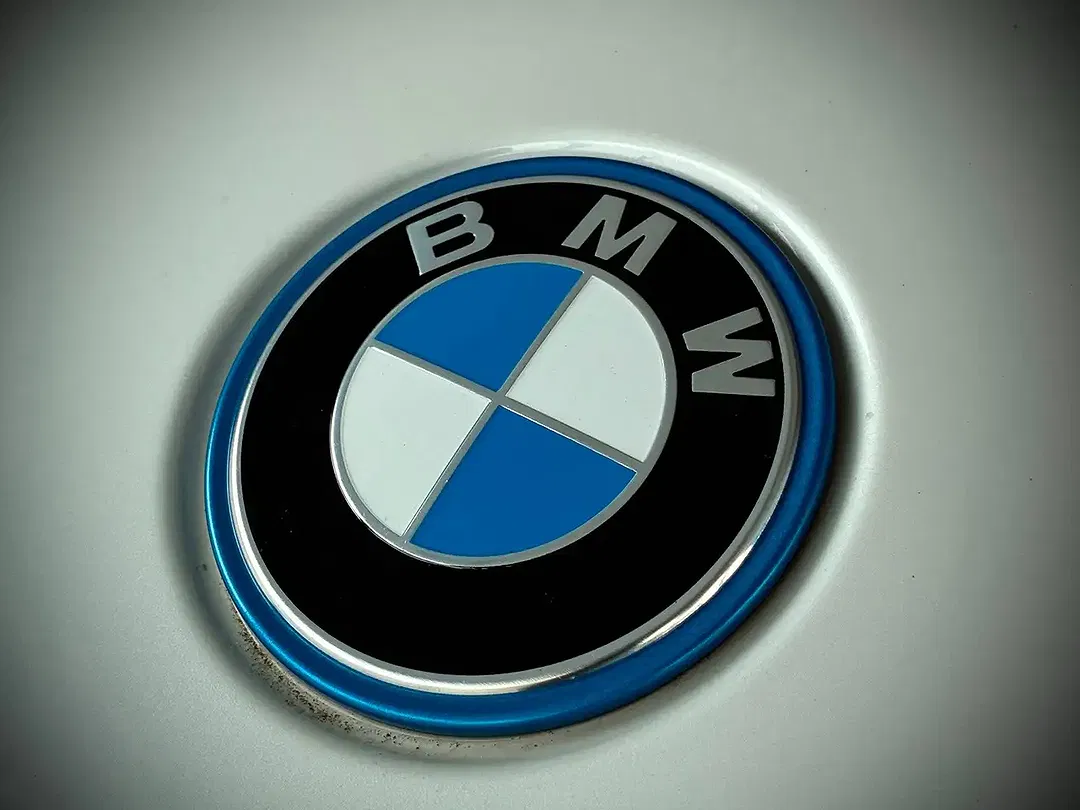 BMW 330 - Thumbnail 4