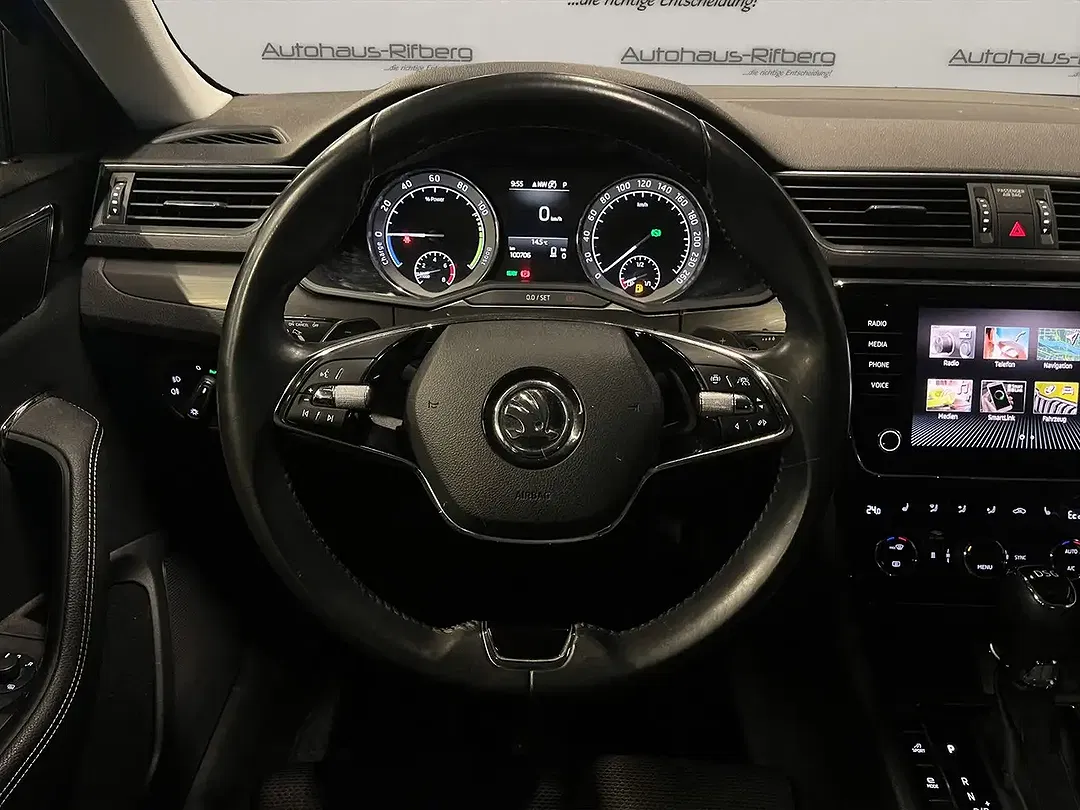 Skoda Superb - Thumbnail 13