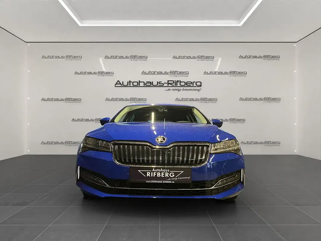 Skoda Superb - Thumbnail 2
