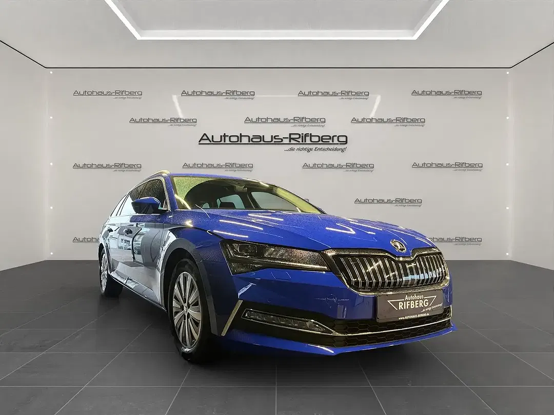 Skoda Superb - Thumbnail 3