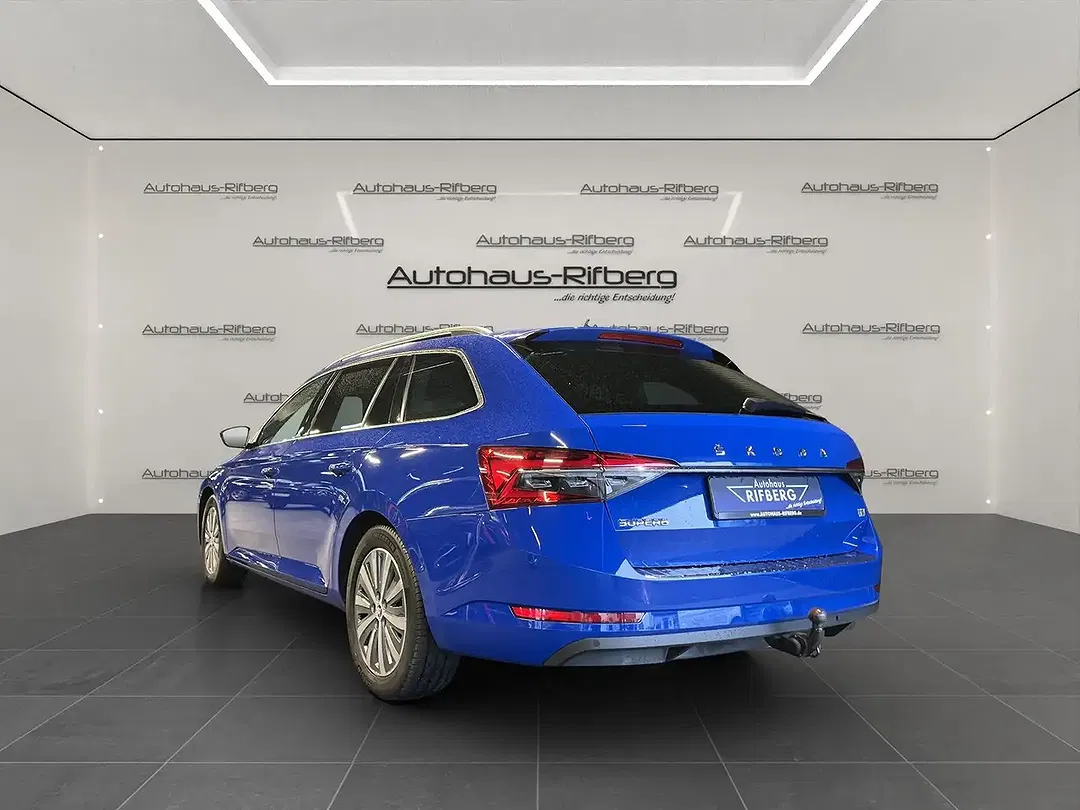 Skoda Superb - Thumbnail 4