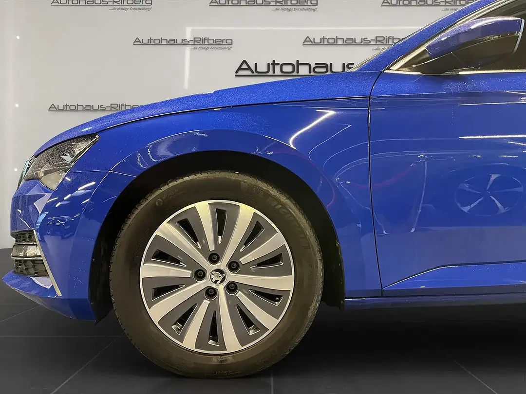 Skoda Superb - Thumbnail 7