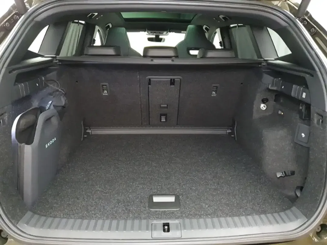 Skoda Enyaq - Thumbnail 9