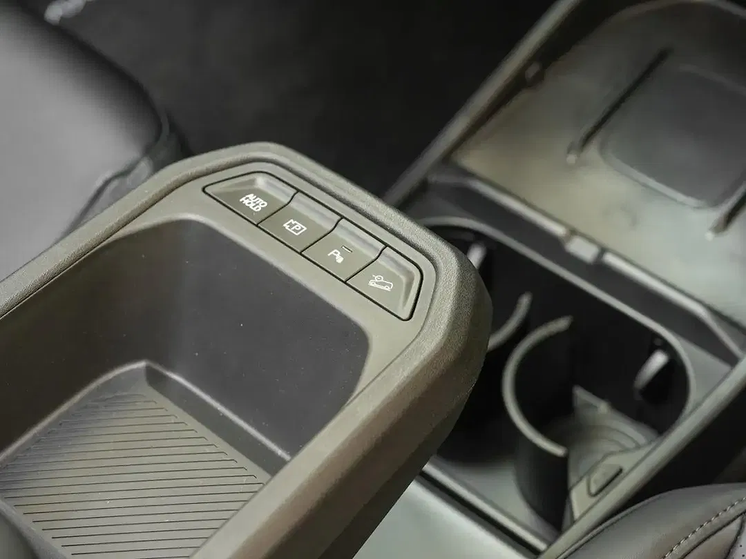 Kia EV4 - Thumbnail 14