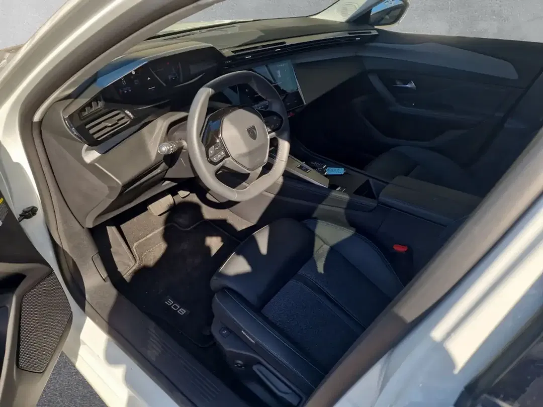 Peugeot 308 - Thumbnail 12