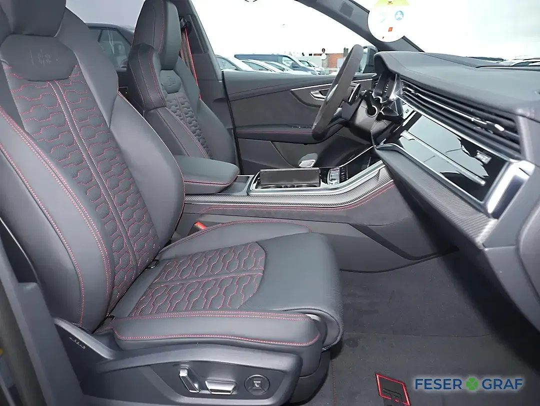 Audi RS Q8 - Thumbnail 5