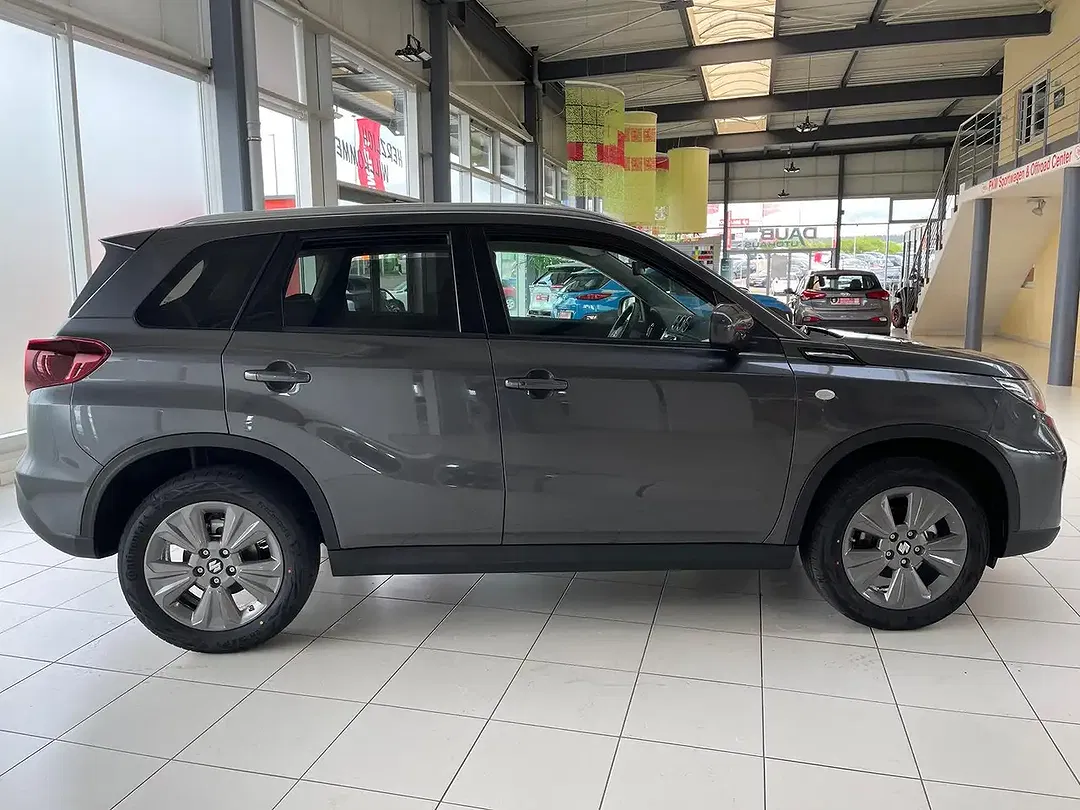 Suzuki Vitara - Thumbnail 6