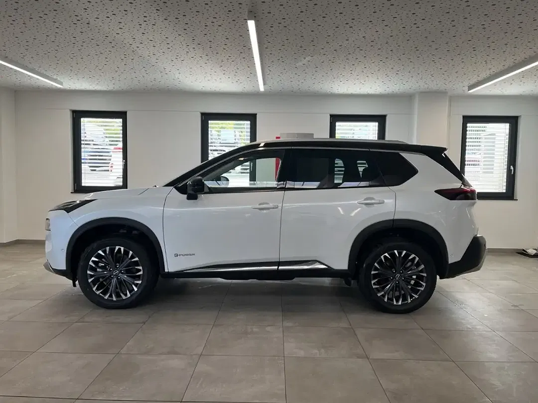 Nissan X-Trail - Thumbnail 2