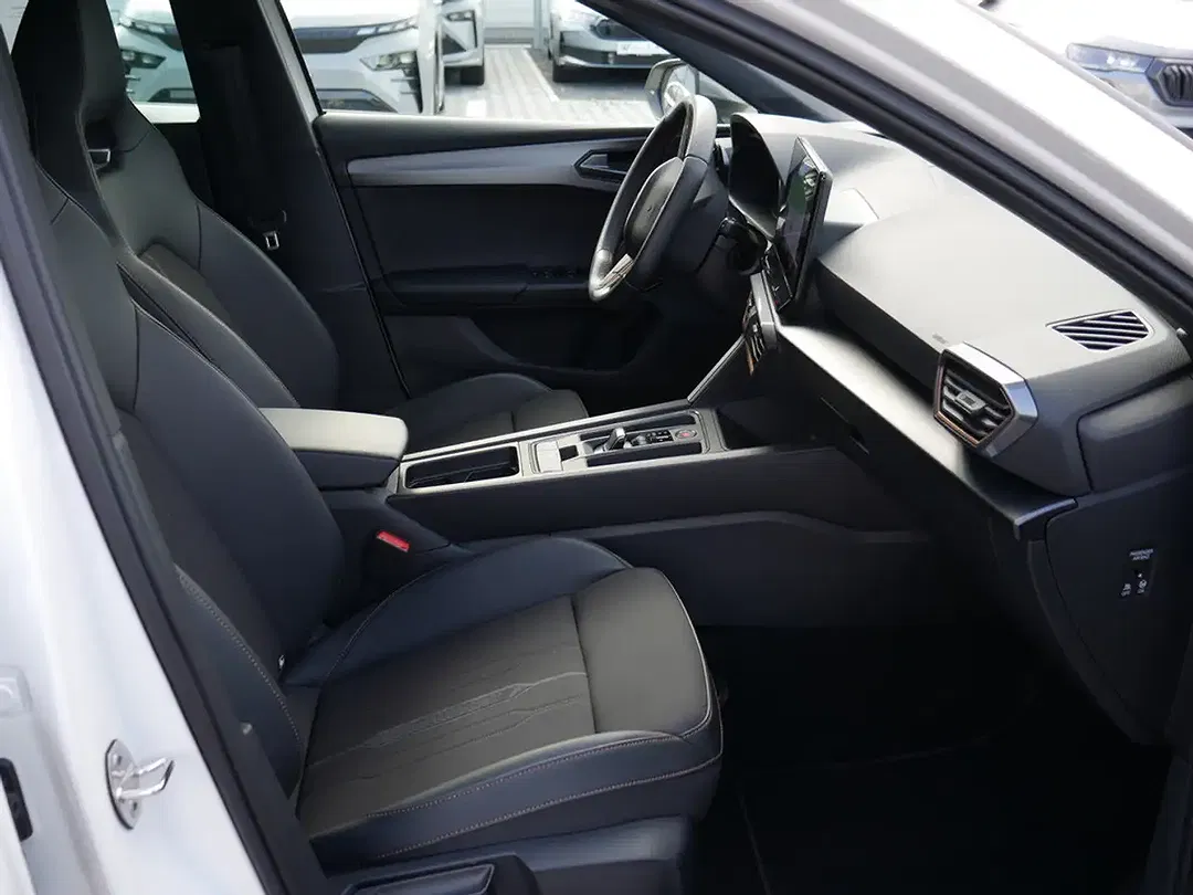 CUPRA Leon - Thumbnail 2