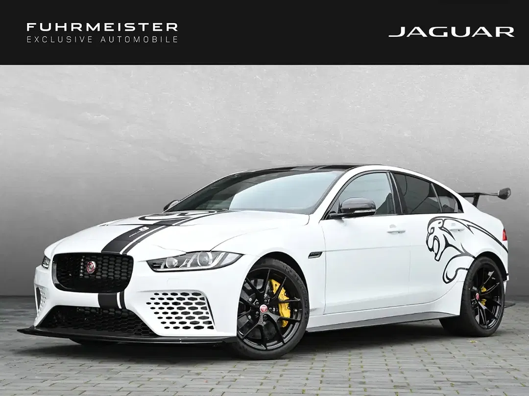 Jaguar XE 300 Project 8