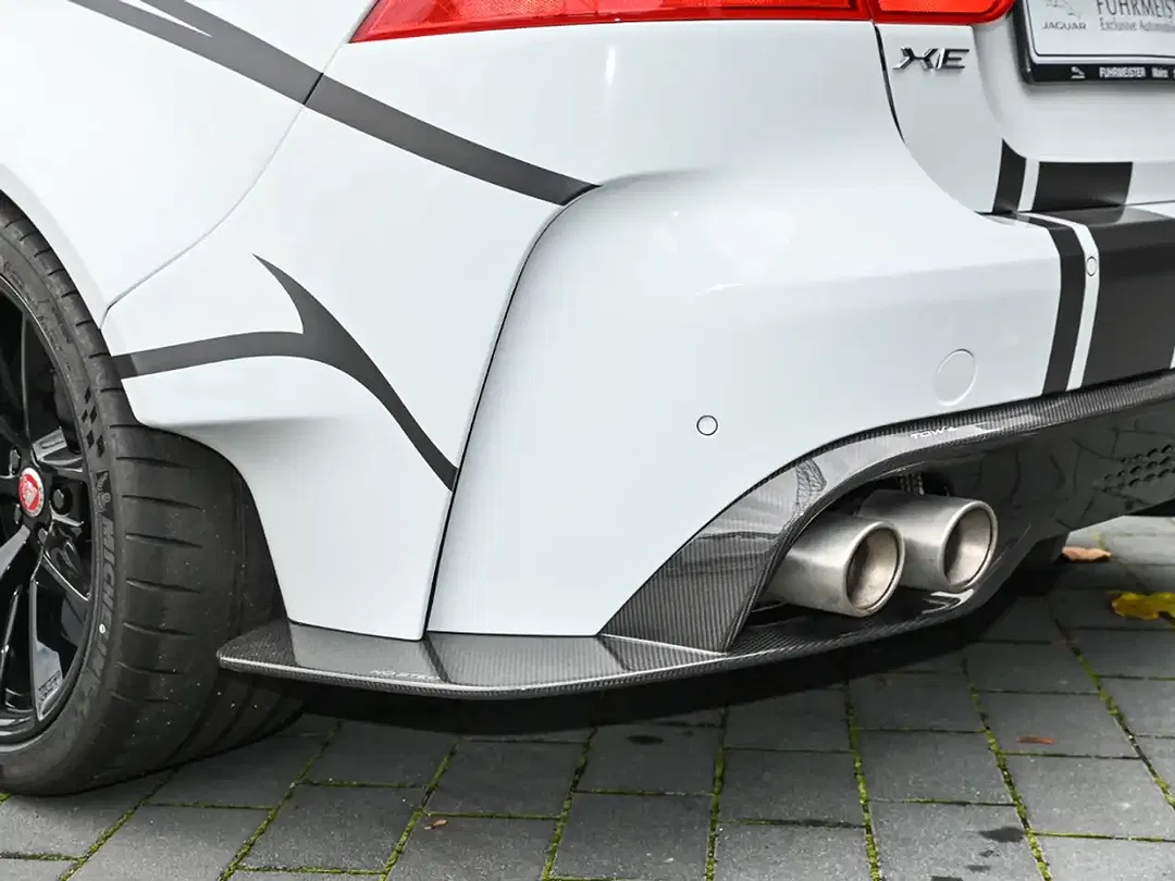 Jaguar XE - Thumbnail 20