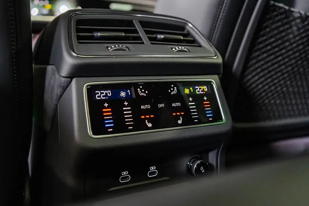 Audi RS6 - Thumbnail 18