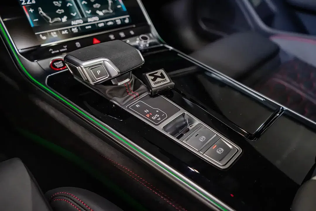 Audi RS6 - Thumbnail 25
