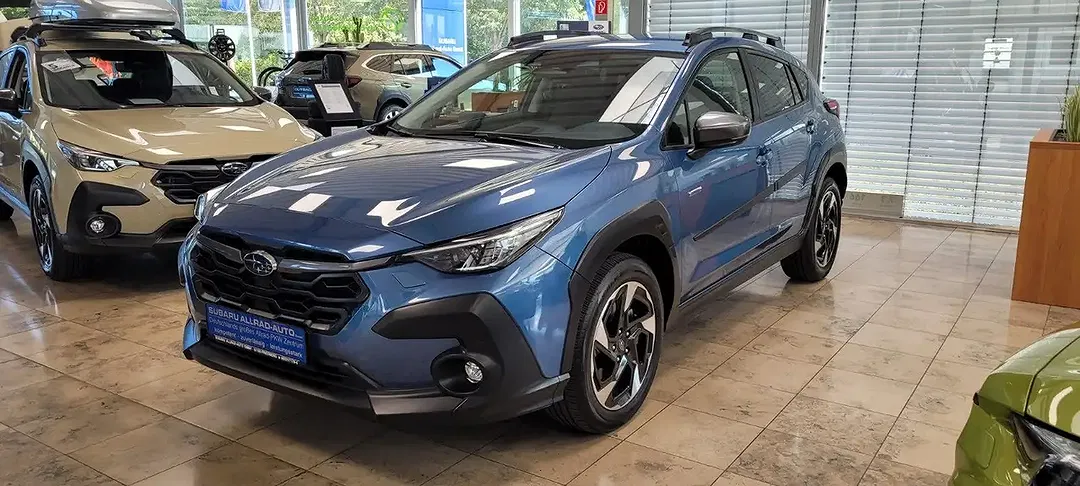 Subaru Crosstrek - Thumbnail 2