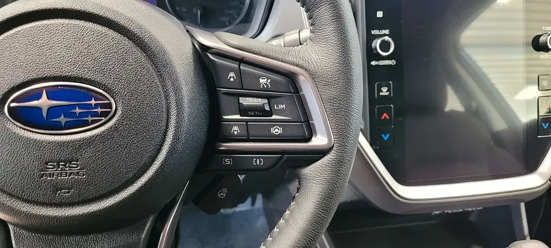 Subaru Crosstrek - Thumbnail 25