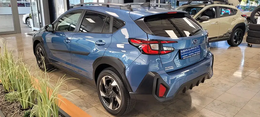 Subaru Crosstrek - Thumbnail 4