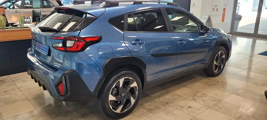 Subaru Crosstrek - Thumbnail 5