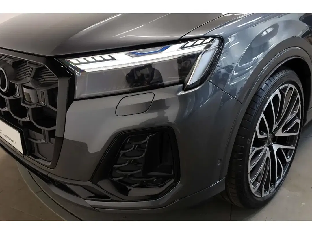 Audi Q7 - Thumbnail 6