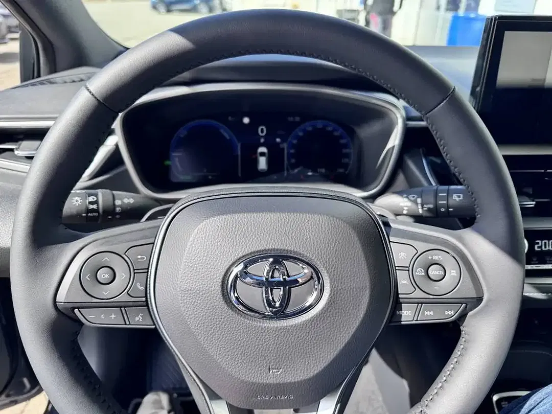 Toyota Corolla - Thumbnail 11