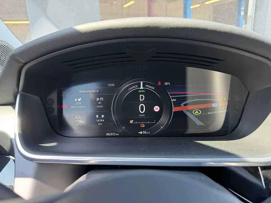 Jaguar I-Pace - Thumbnail 11