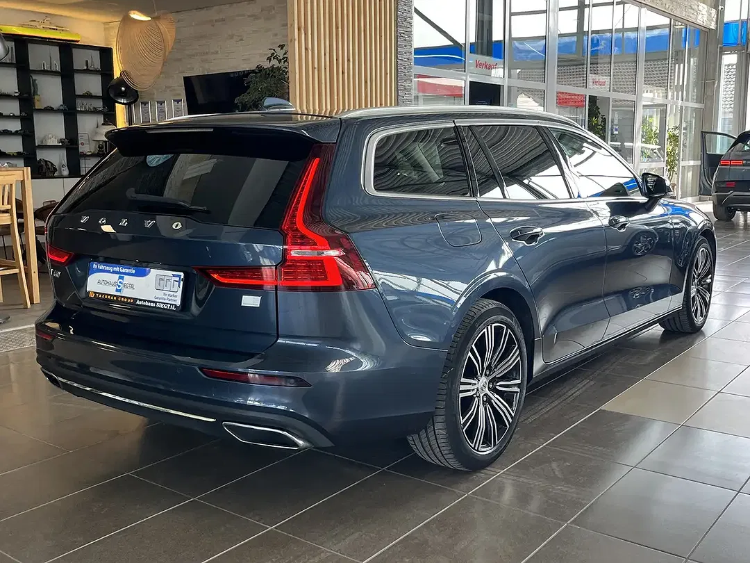Volvo V60 - Thumbnail 10