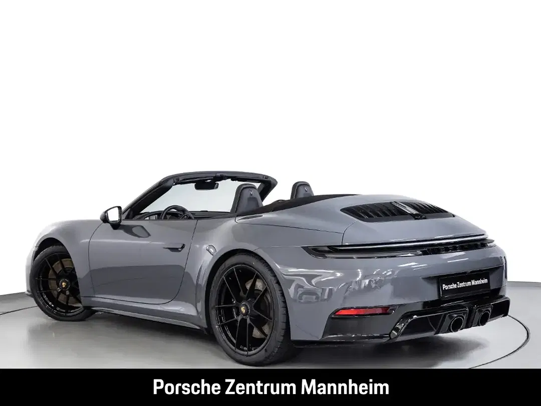 Porsche 992 - Thumbnail 3