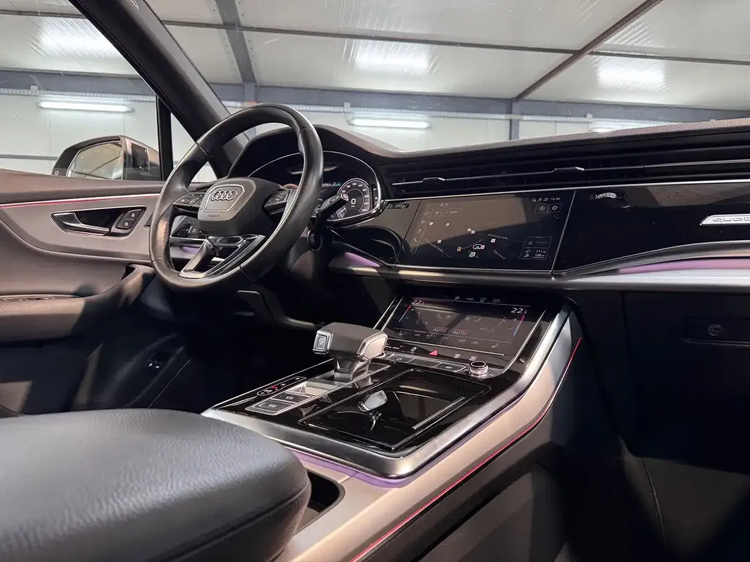 Audi Q7 - Thumbnail 12