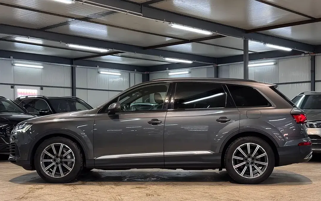 Audi Q7 - Thumbnail 4