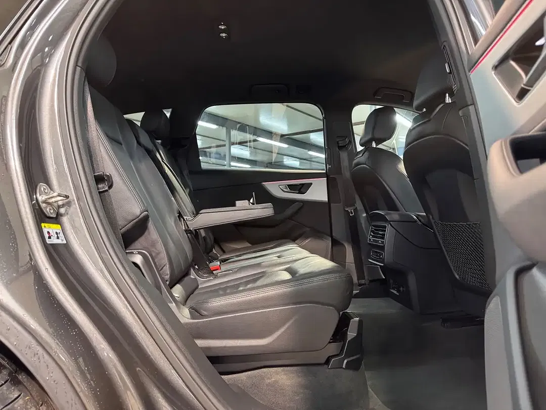 Audi Q7 - Thumbnail 7