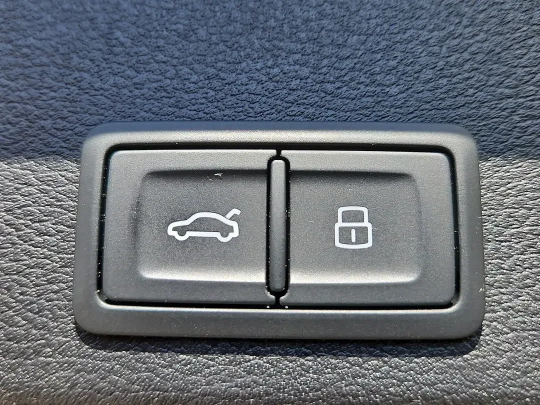 Audi A4 - Thumbnail 14