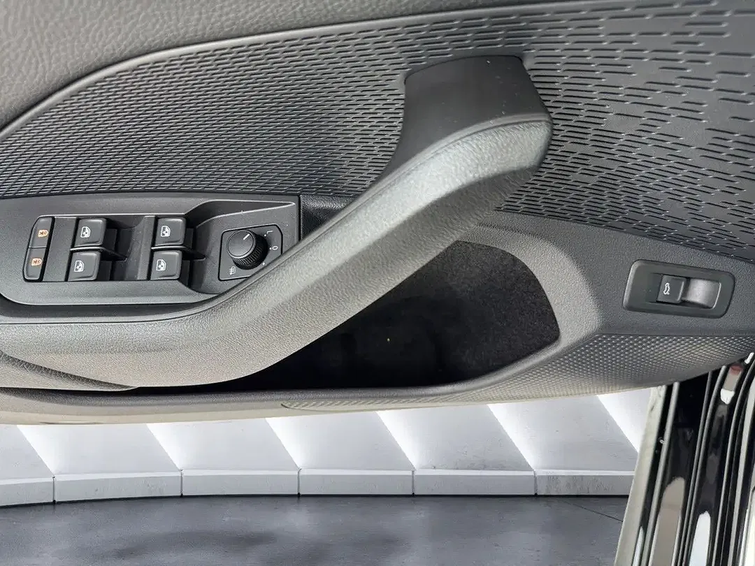 Skoda Octavia - Thumbnail 11
