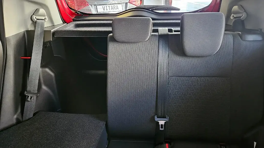 Suzuki Swift - Thumbnail 12