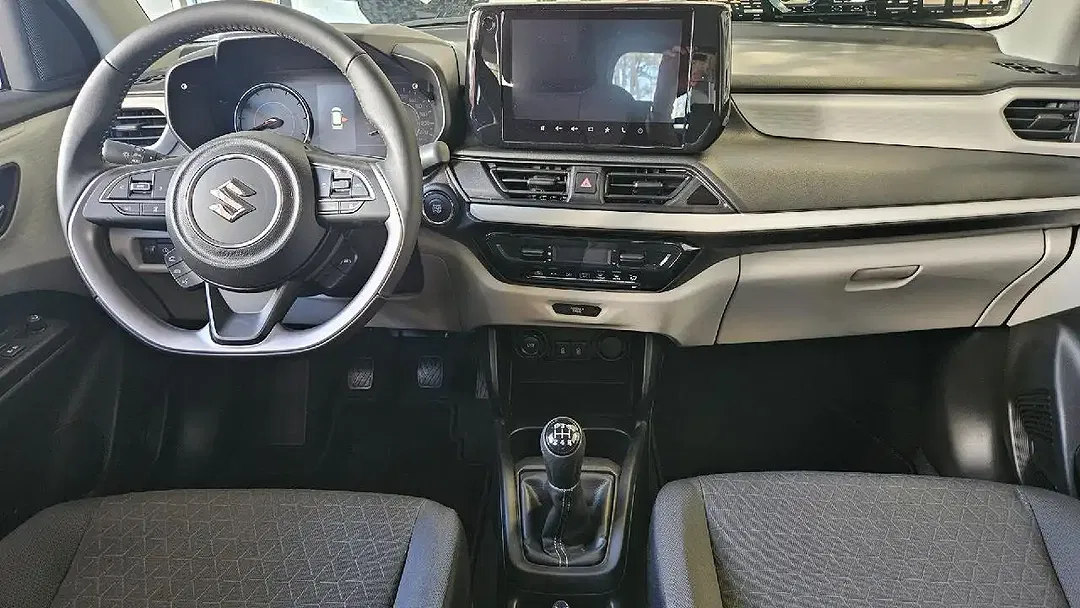 Suzuki Swift - Thumbnail 14
