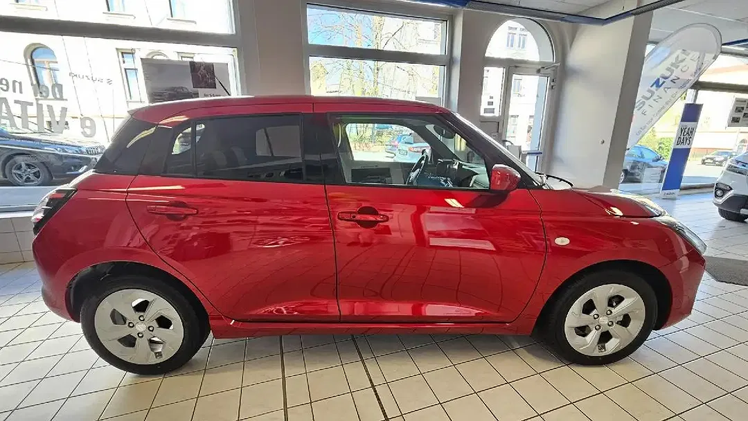 Suzuki Swift - Thumbnail 7