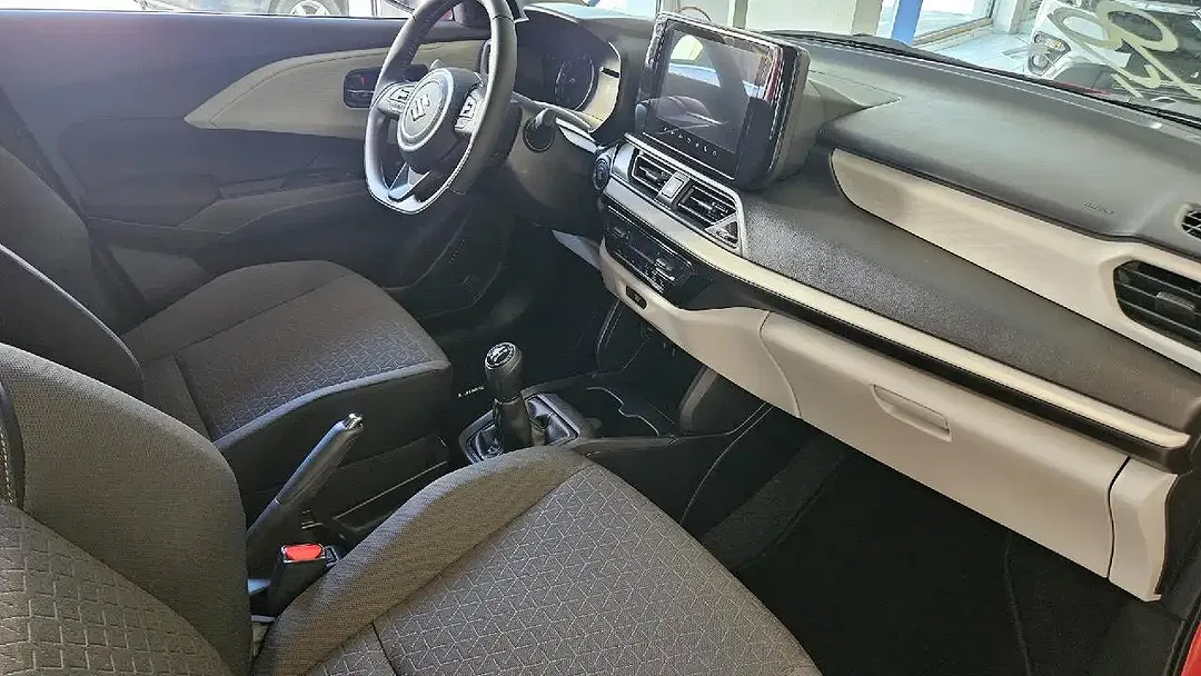 Suzuki Swift - Thumbnail 8