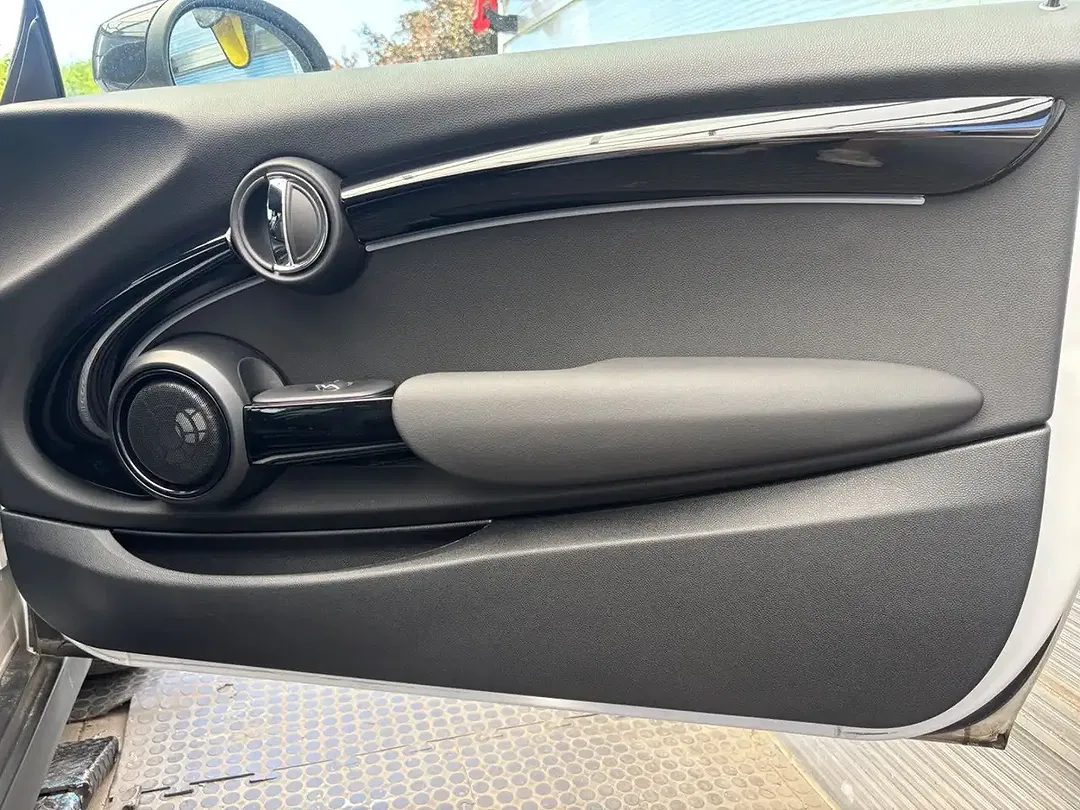 MINI Cooper SE - Thumbnail 15
