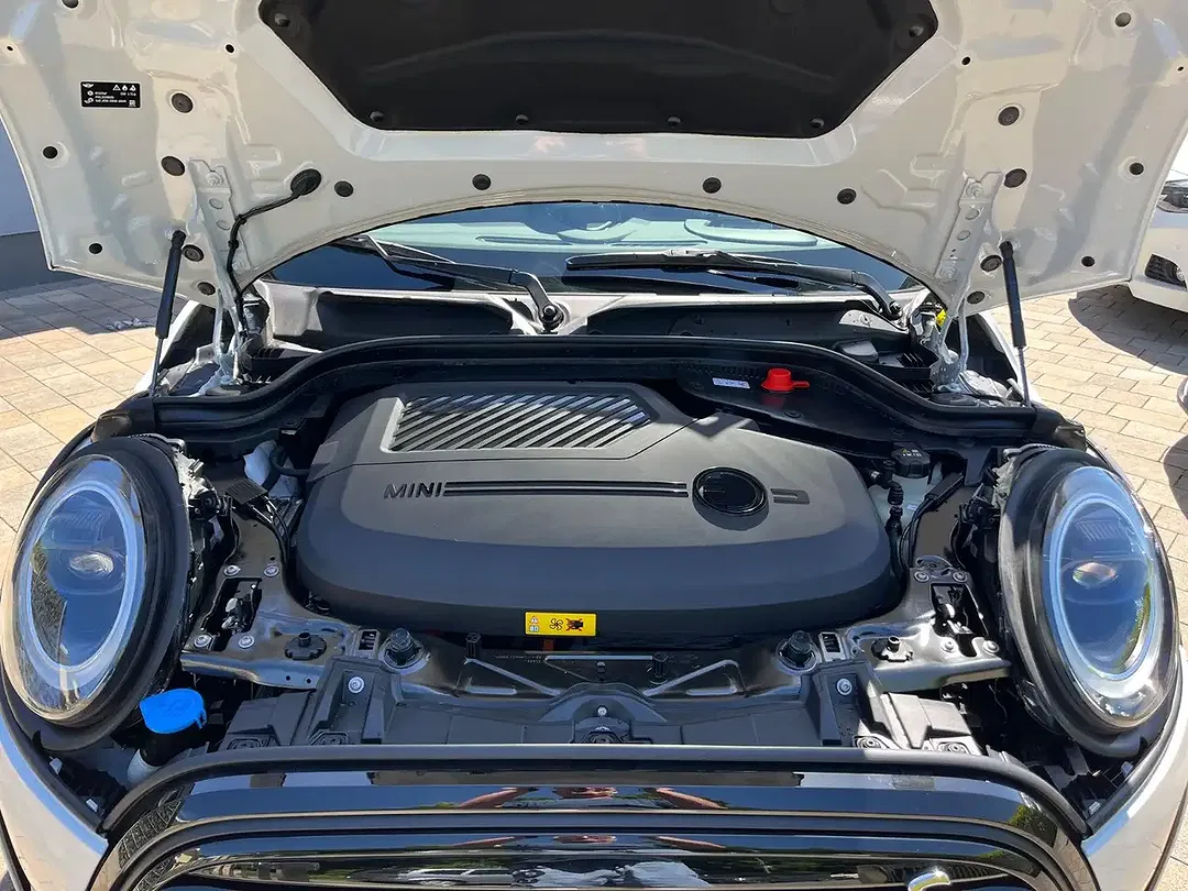 MINI Cooper SE - Thumbnail 6