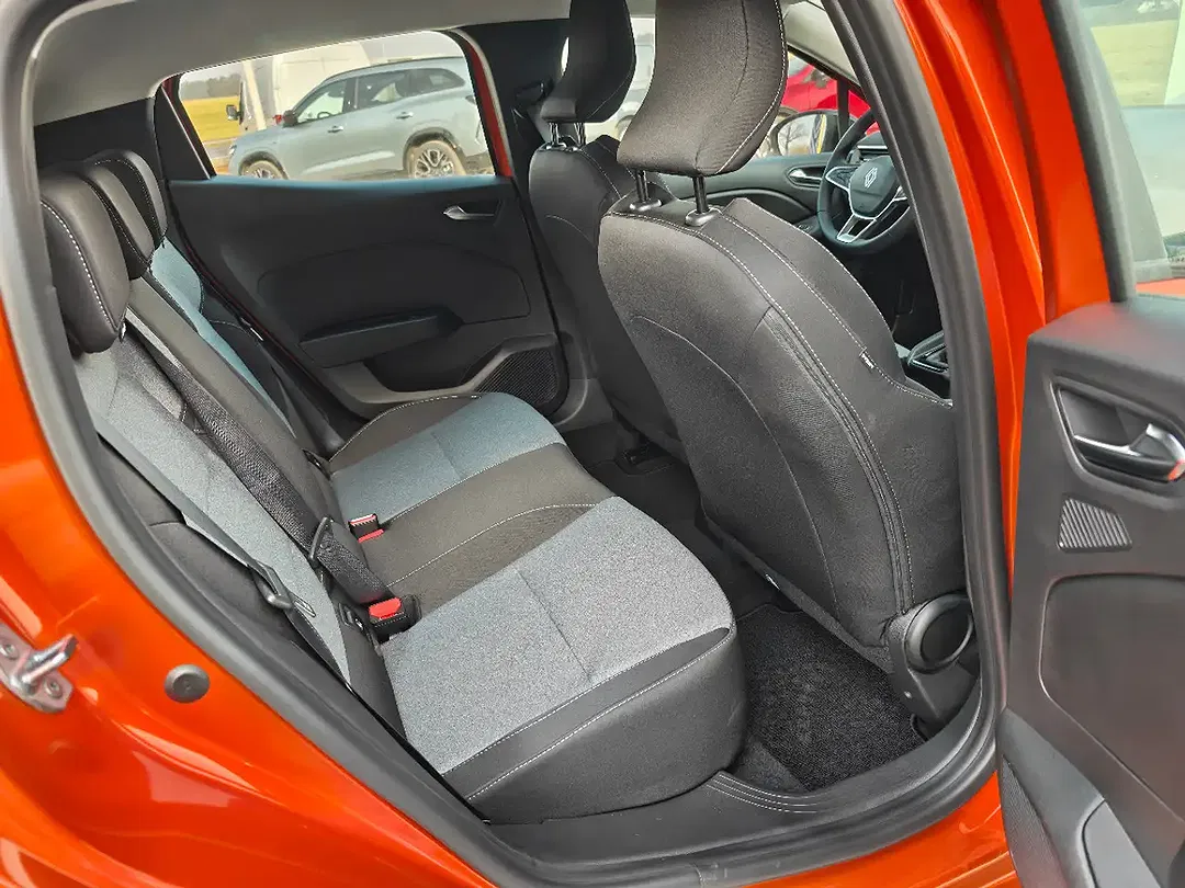Renault Clio - Thumbnail 12