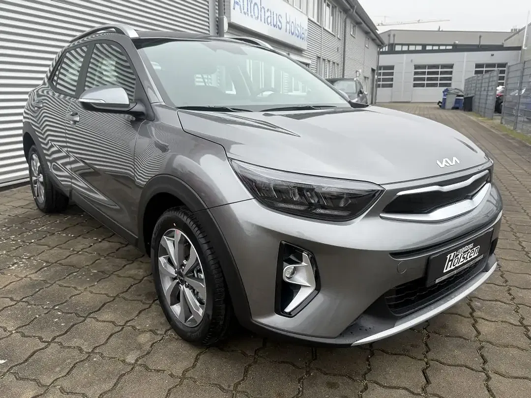 Kia Stonic - Thumbnail 3