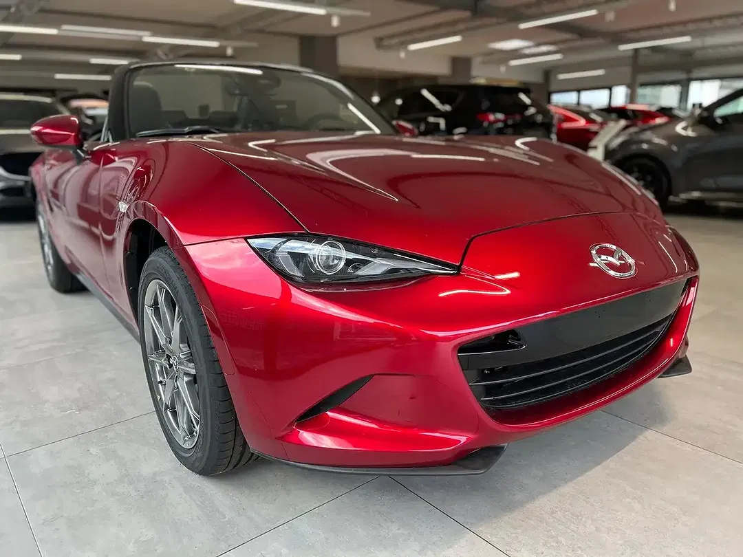 Mazda MX-5 - Thumbnail 4