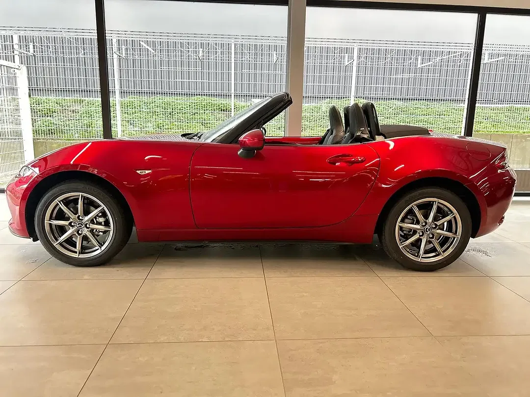 Mazda MX-5 - Thumbnail 6