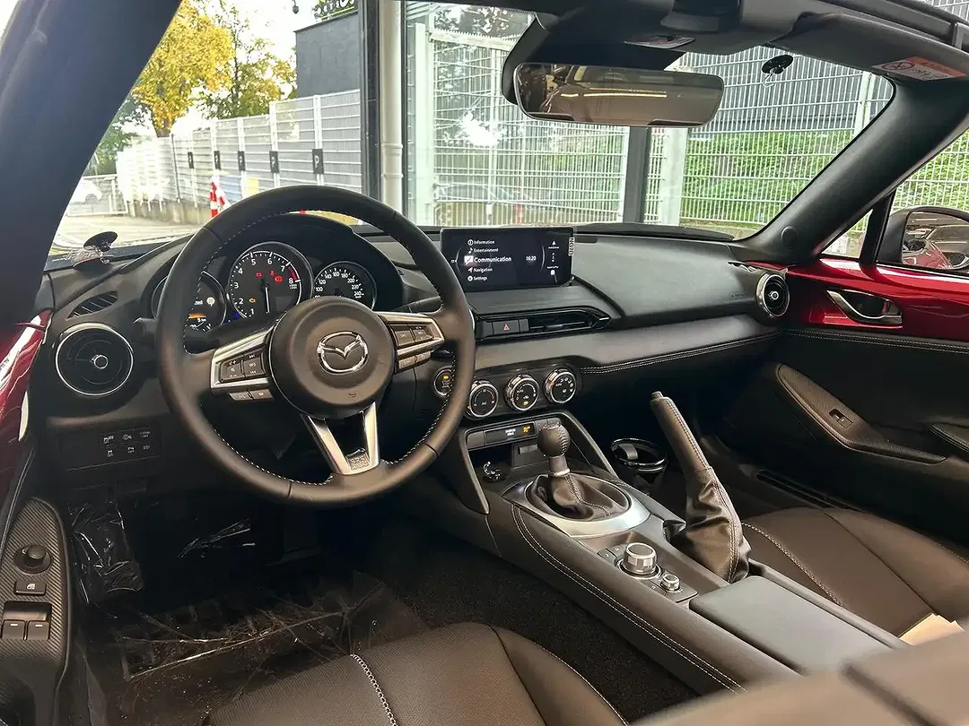 Mazda MX-5 - Thumbnail 8