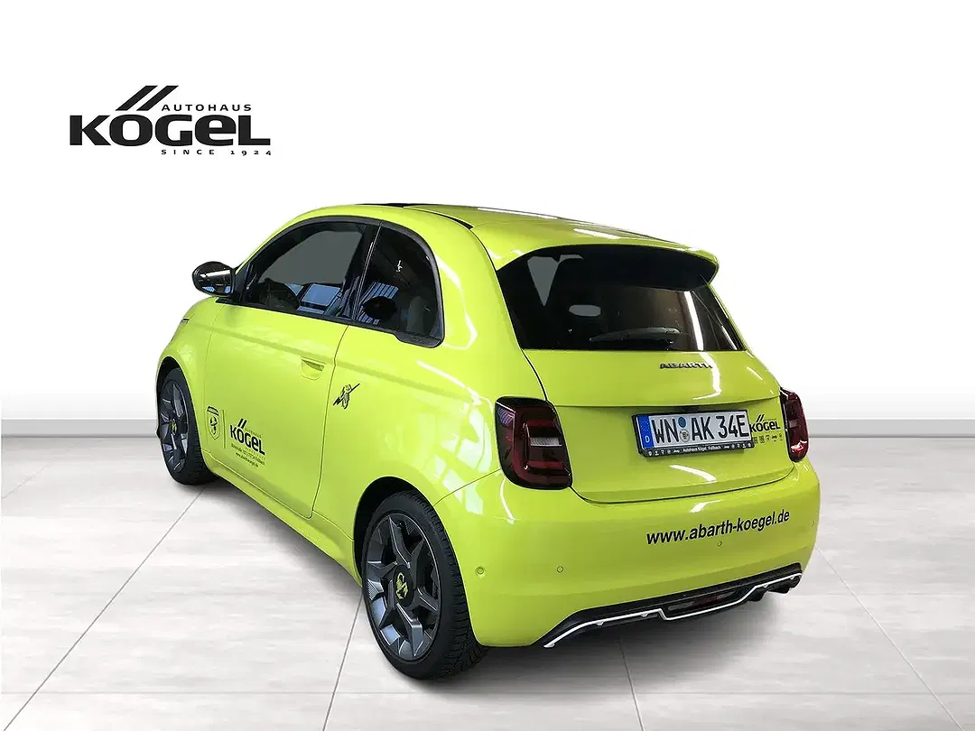 Abarth 500e - Thumbnail 2