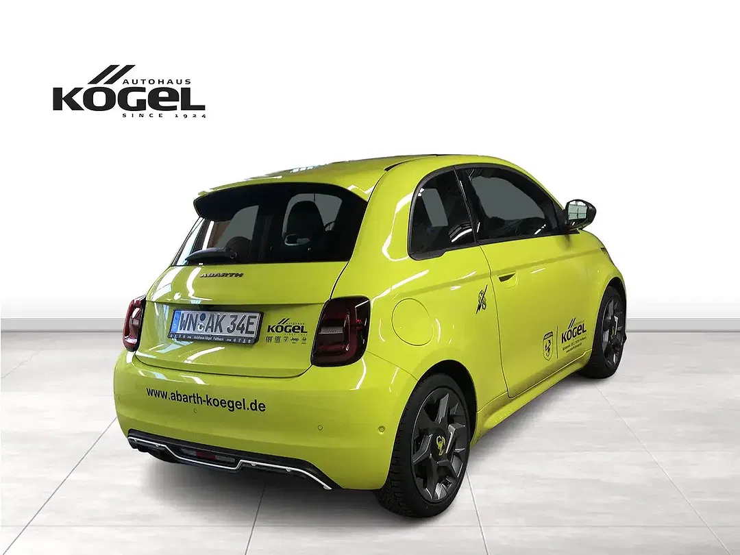 Abarth 500e - Thumbnail 4