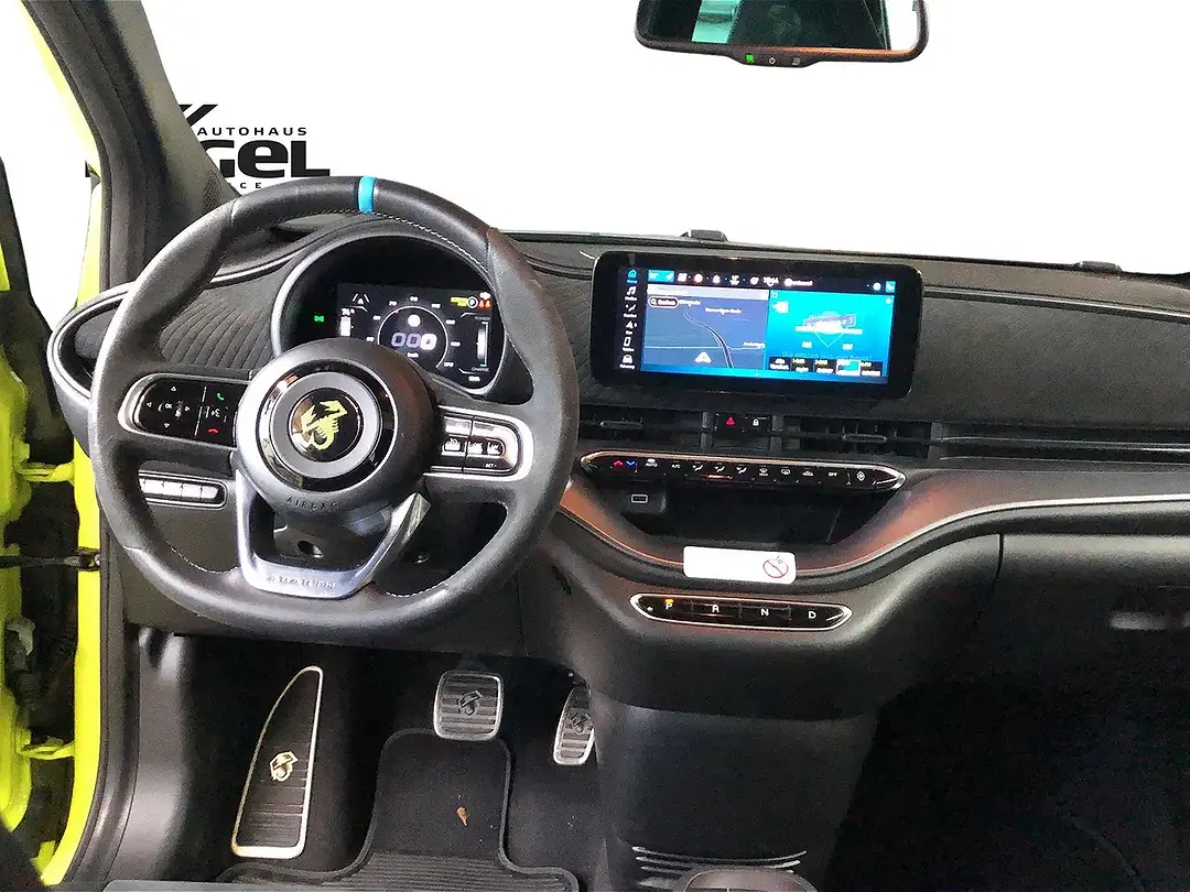 Abarth 500e - Thumbnail 9